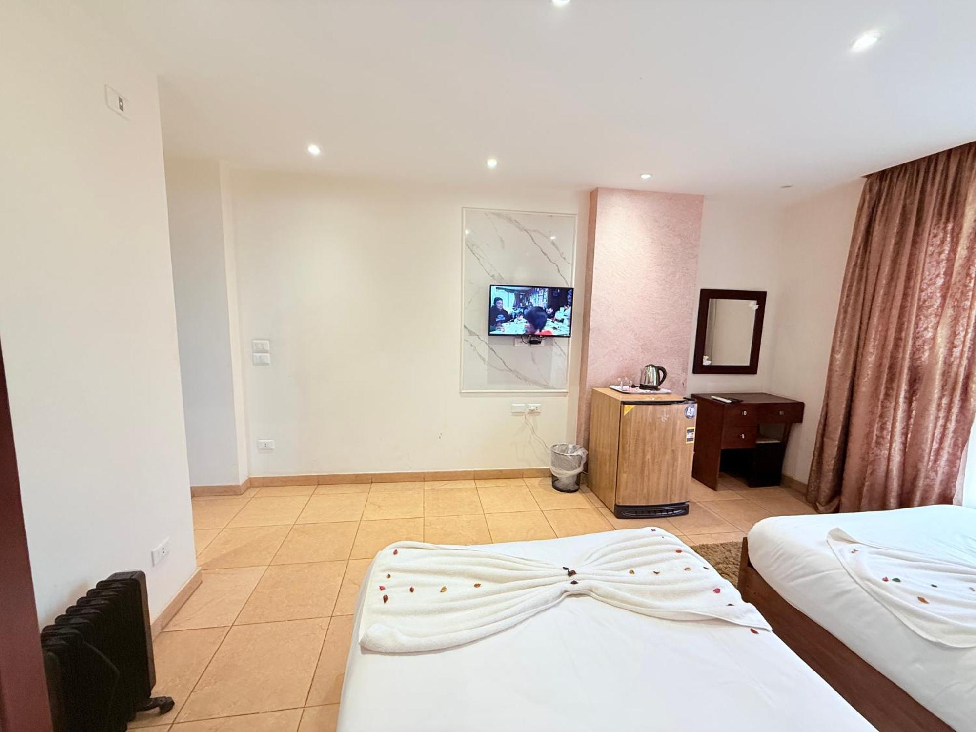 King Khafren View Inn Kafrat al Jabal Екстер'єр фото